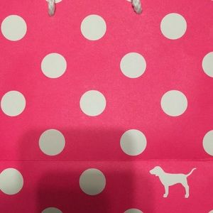 Meet your Posher, Lena